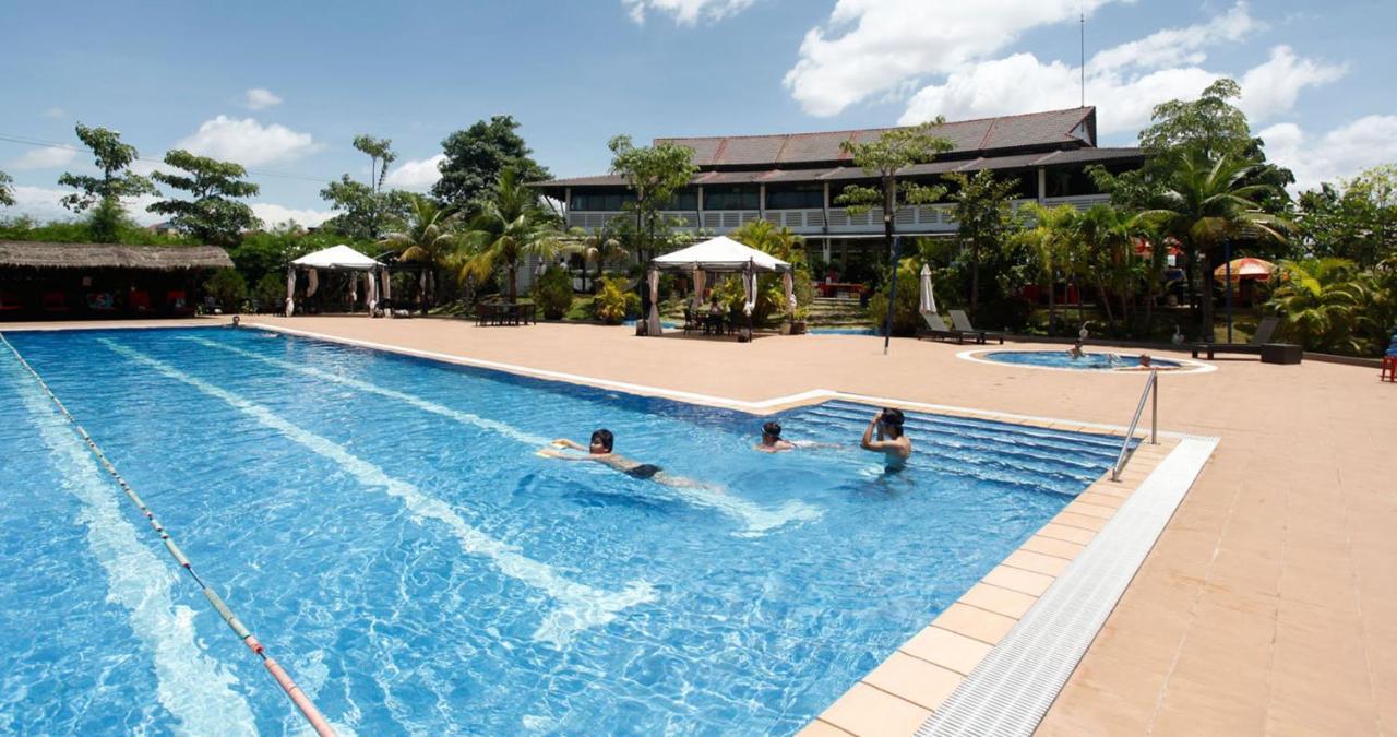 Cambodian Country Club Hotell Phnom Penh Eksteriør bilde