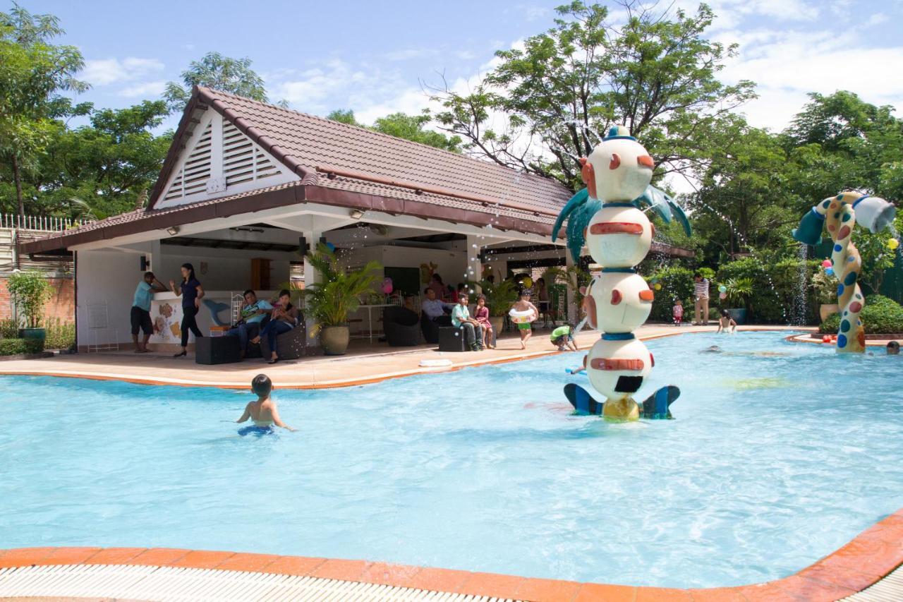 Cambodian Country Club Hotell Phnom Penh Eksteriør bilde